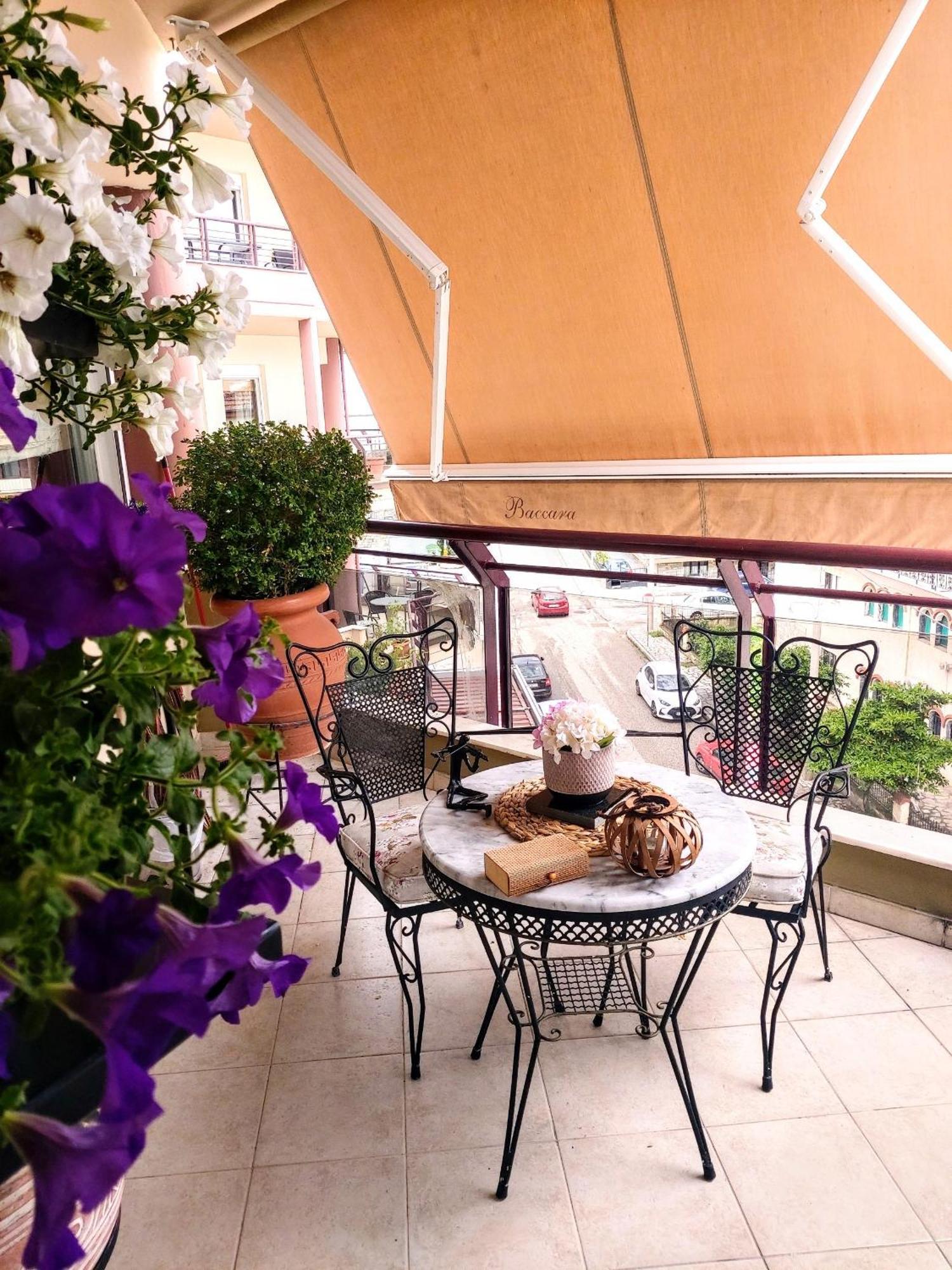 Classic Apartment With Beautiful View Kastoria Luaran gambar